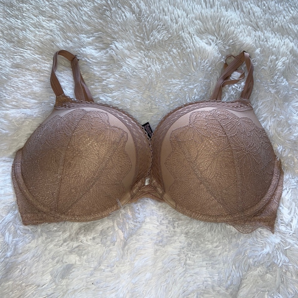 Victoria’s Secret push up bra